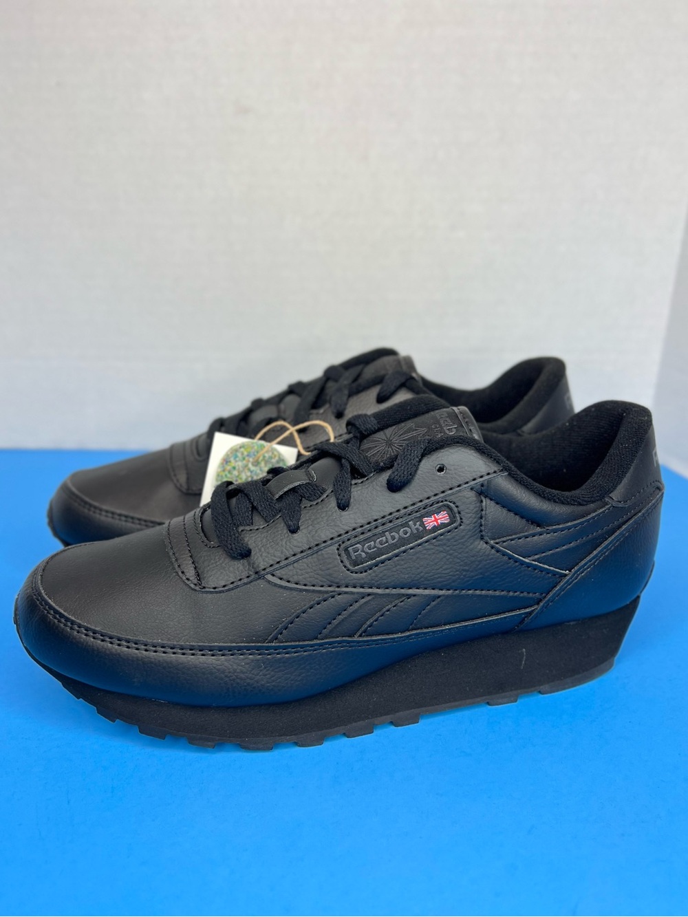 Reebok Womens Size 9 Black Classic Renaissance Lifestyle ‎Sneakers New With Tag!